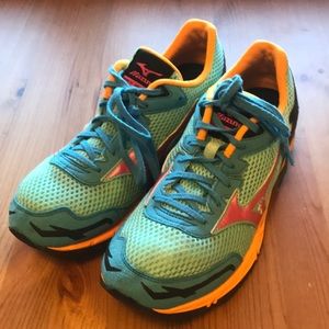 Mizuno running shoes